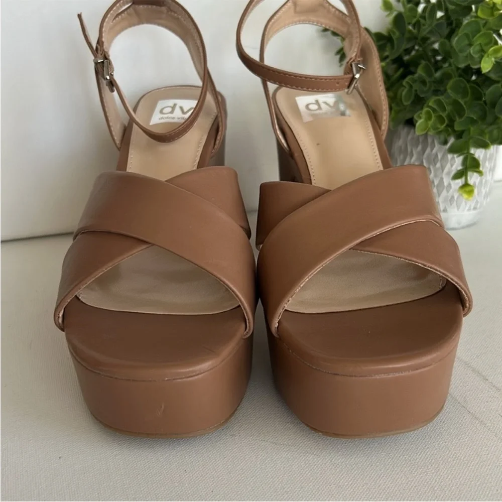 DOLCE VITA CARAMEL LEATHER WESSI HEELS